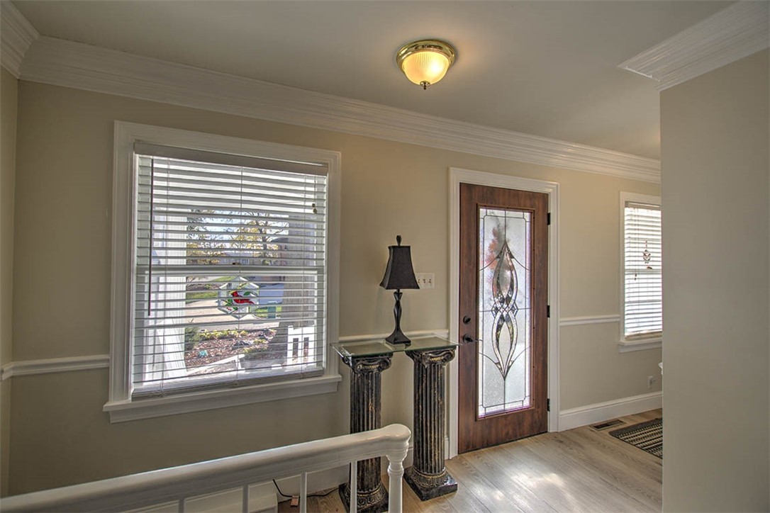 42 E Eastmoreland Drive Property Photo 9
