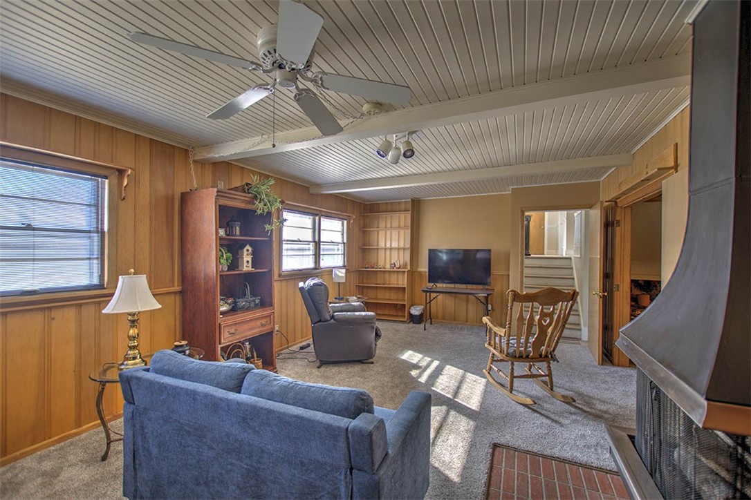 42 E Eastmoreland Drive Property Photo 19