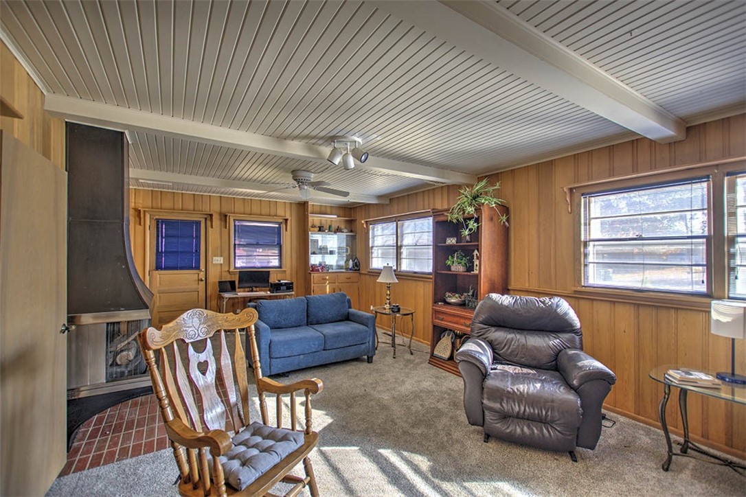 42 E Eastmoreland Drive Property Photo 20