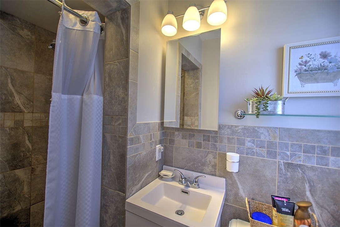42 E Eastmoreland Drive Property Photo 25