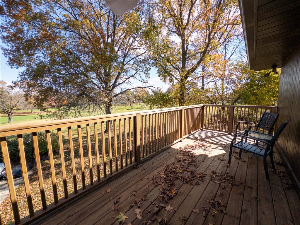 1302 Golf Terrace Street Property Photo 16