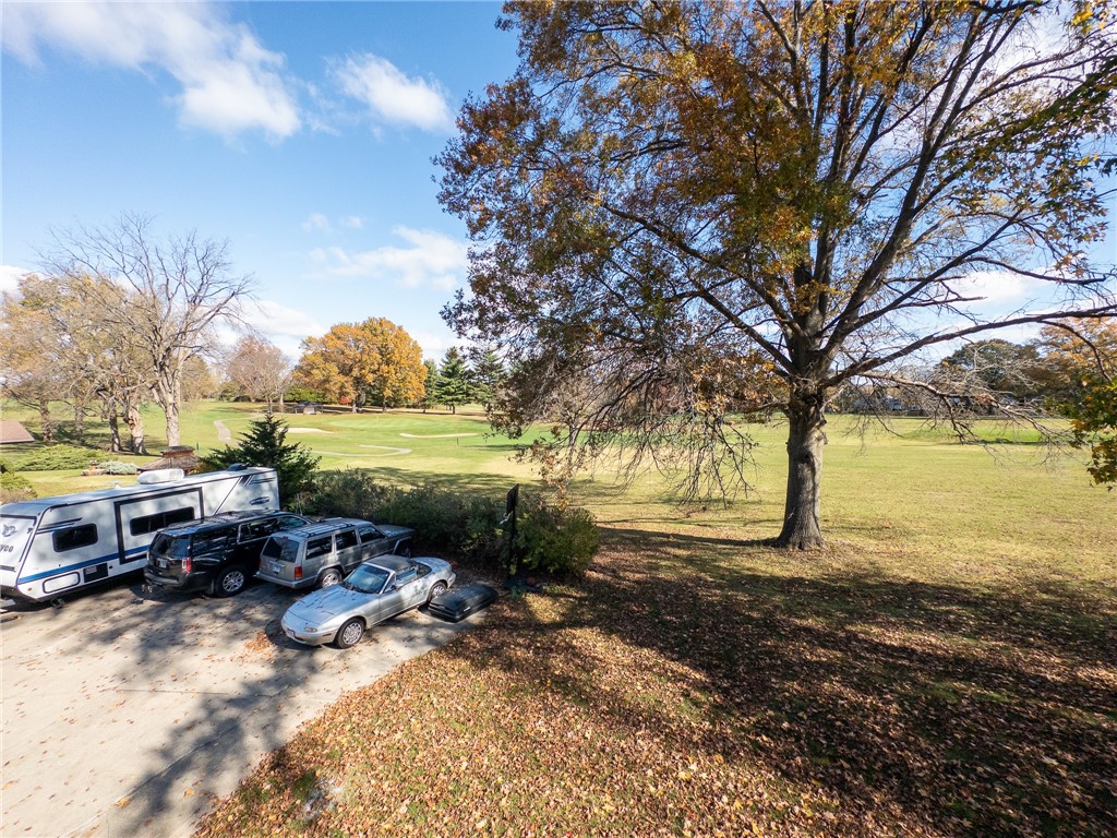 1302 Golf Terrace Street Property Photo 28
