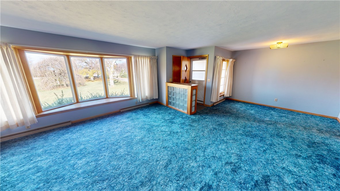 2805 E 300 North Road Property Photo 2