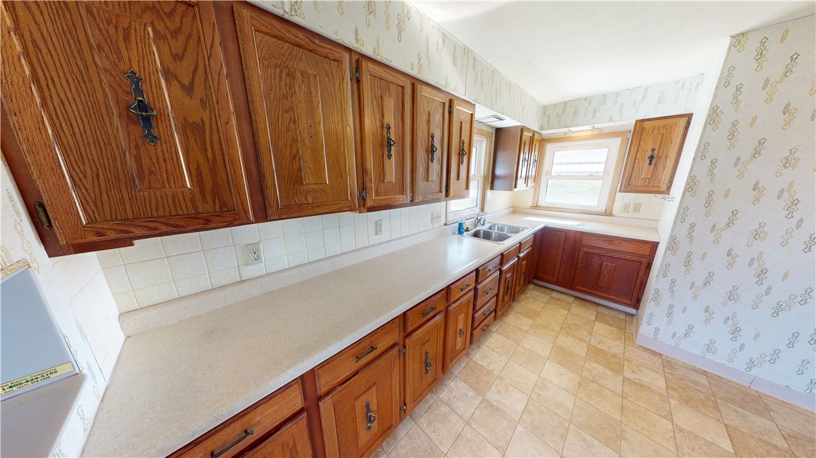 2805 E 300 North Road Property Photo 6