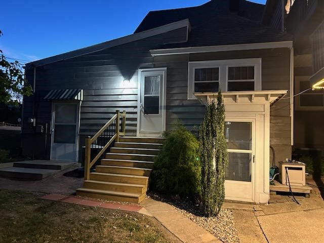 112 N Kennedy Boulevard Property Photo 4