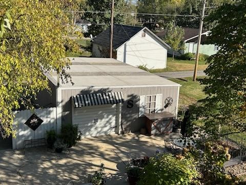 112 N Kennedy Boulevard Property Photo 13