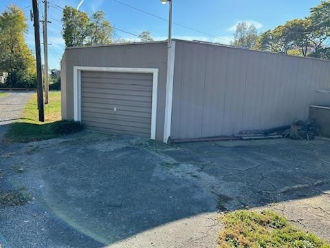 112 N Kennedy Boulevard Property Photo 15