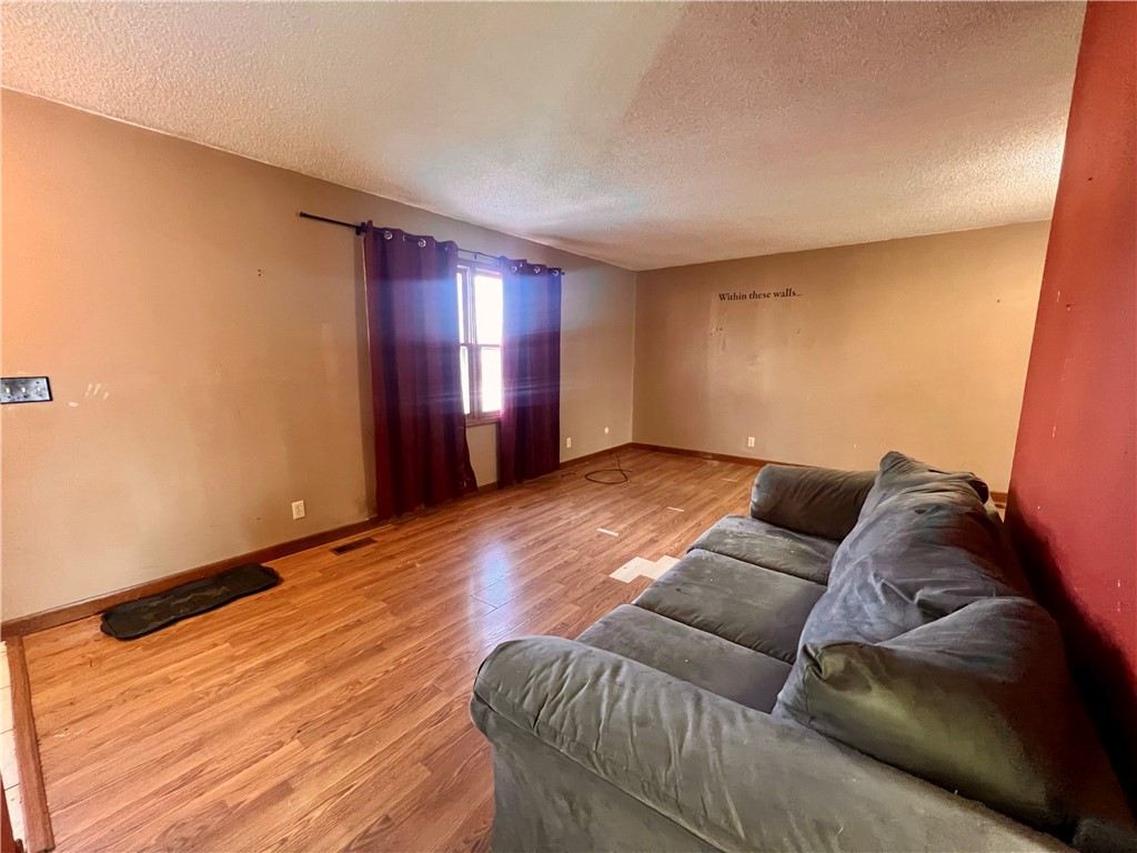 1745 Moundford Court Property Photo 4