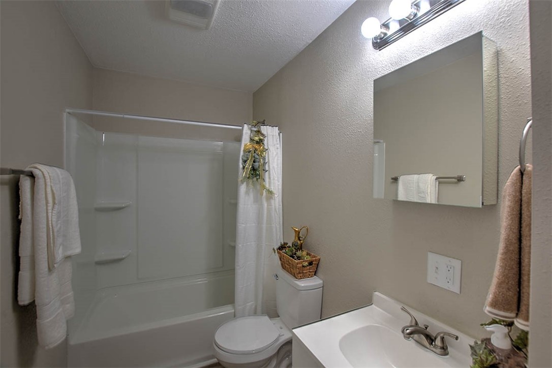 506 N East Street Property Photo 14