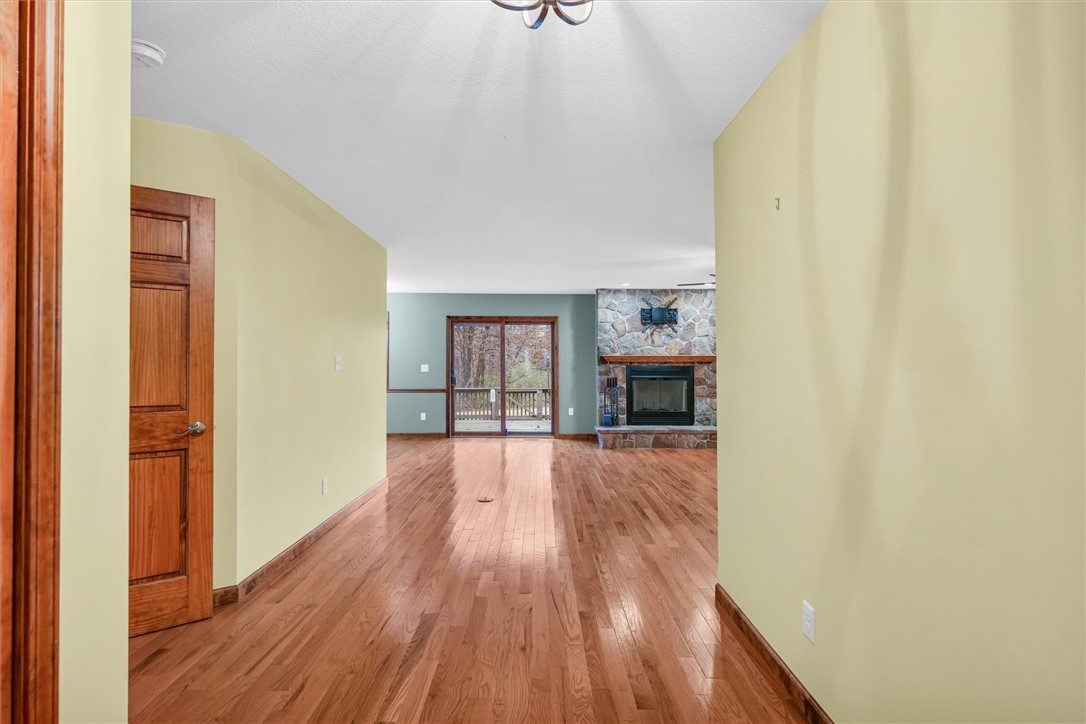 6 Grandview Heights Property Photo 3
