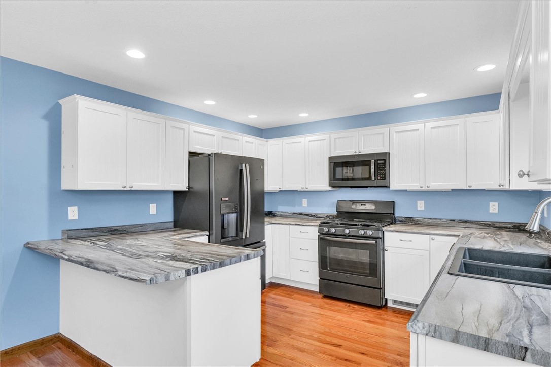 6 Grandview Heights Property Photo 12