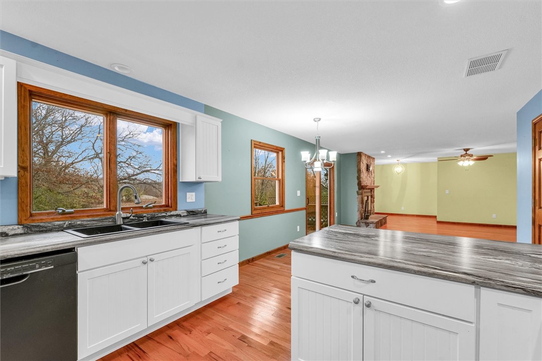 6 Grandview Heights Property Photo 13