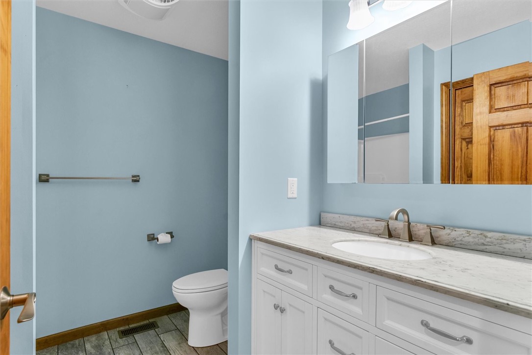 6 Grandview Heights Property Photo 25