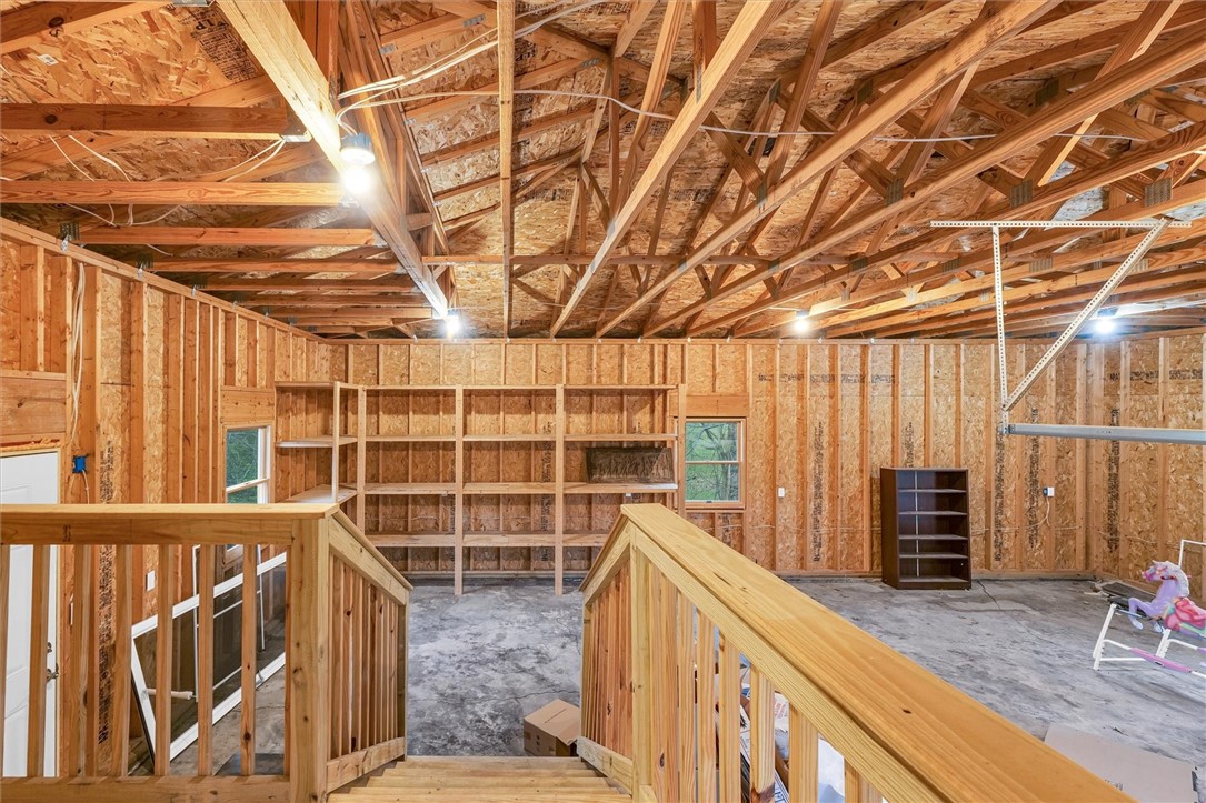 6 Grandview Heights Property Photo 31