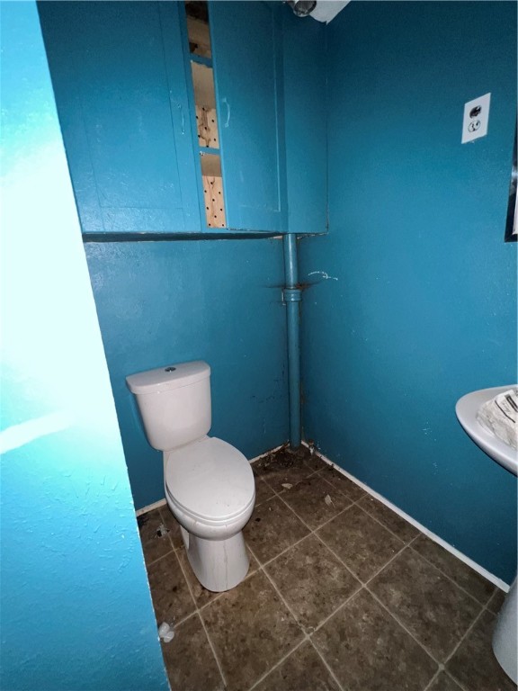 1010 S Jones Street Property Photo 4