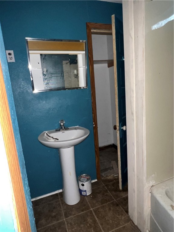 1010 S Jones Street Property Photo 5