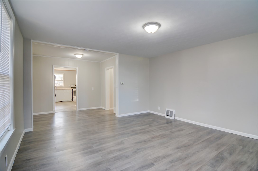 177 Montgomery Street Property Photo 4