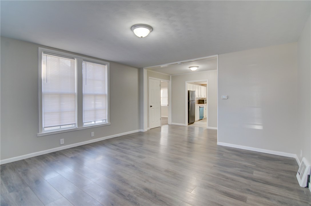 177 Montgomery Street Property Photo 6