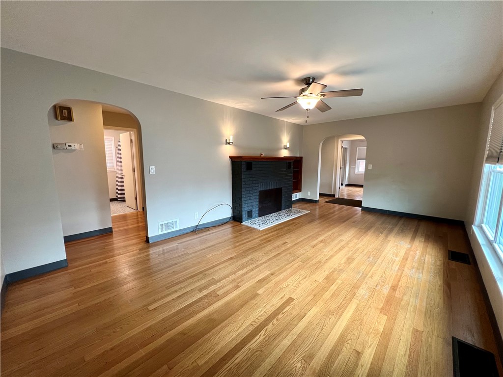 1528 Division Street Property Photo 6