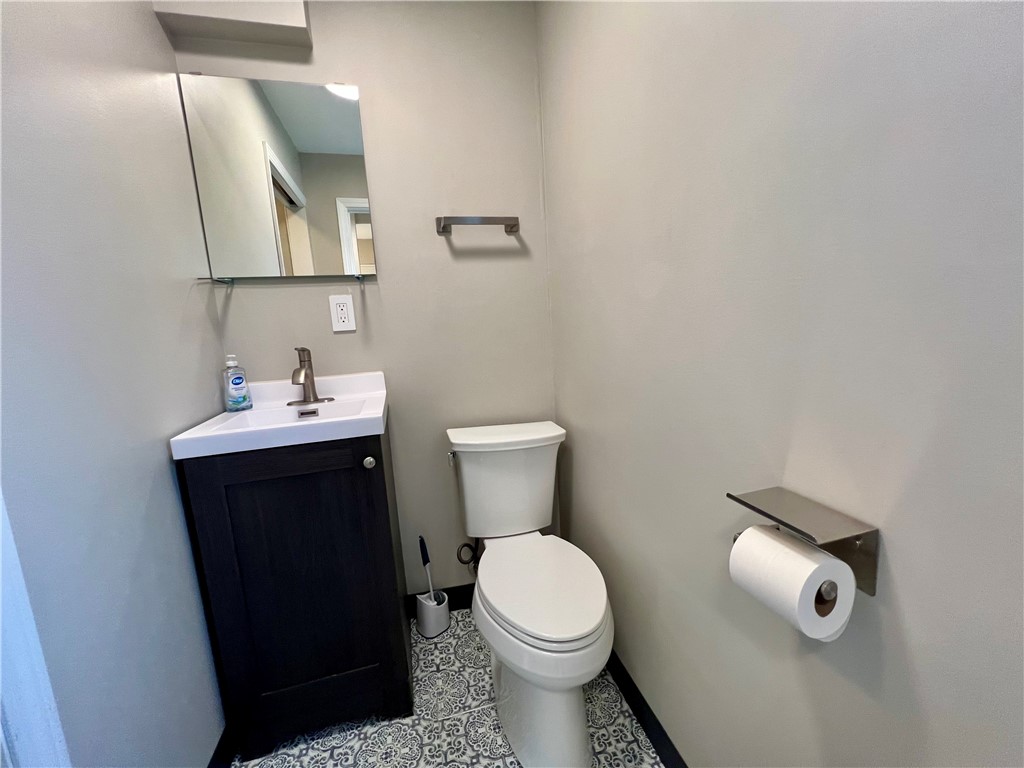 1528 Division Street Property Photo 38