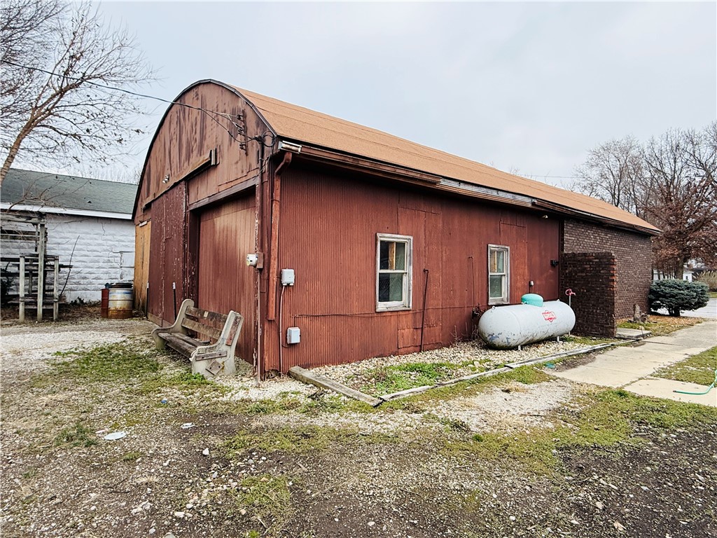 152 E Elm Street Property Photo 8