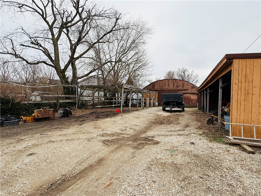 152 E Elm Street Property Photo 11