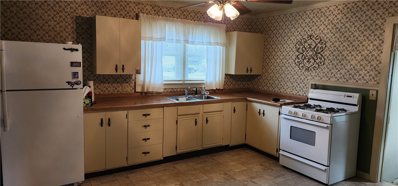 108 Columbia Street Property Photo 17