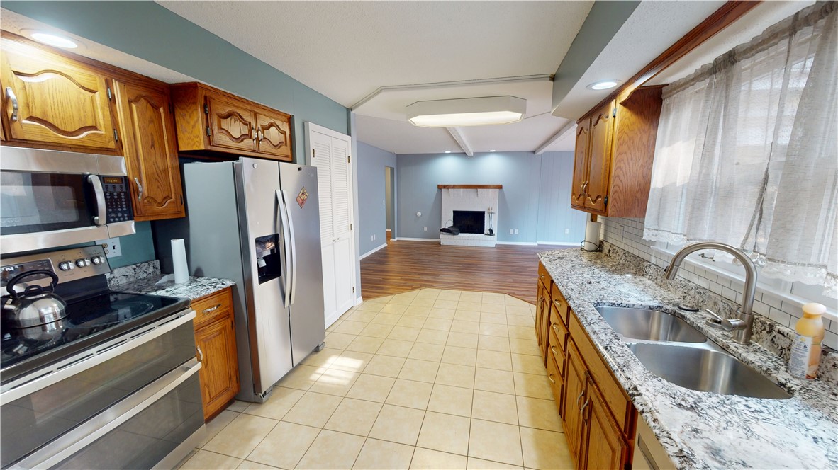 1310 Golf Terrace Property Photo 14