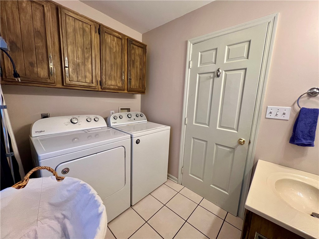 181 Thornhill Drive Property Photo 23