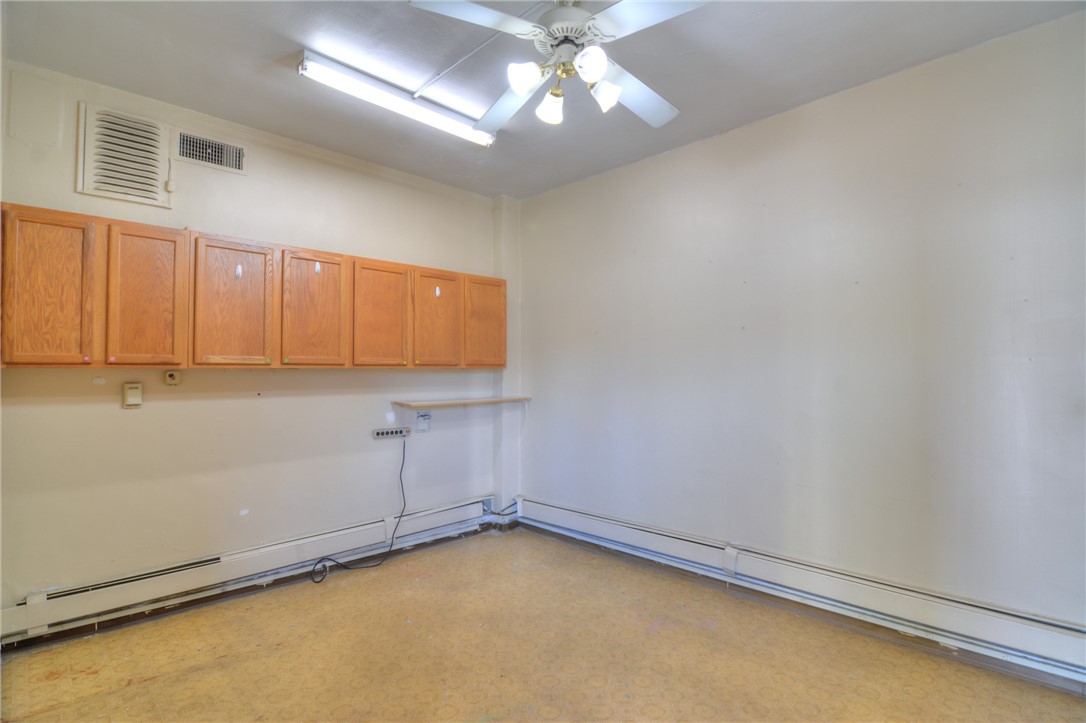 666 Eldorado Street Property Photo 5
