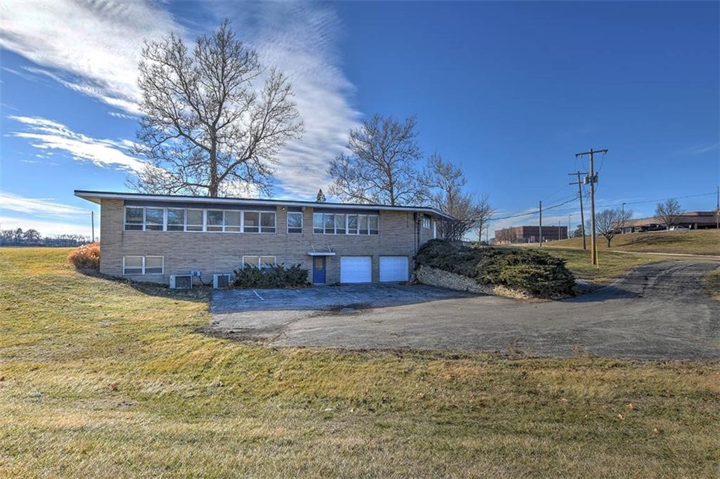 500 E Lake Shore Drive Property Photo 4