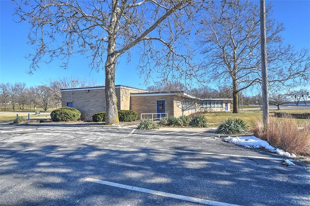 500 E Lake Shore Drive Property Photo 5