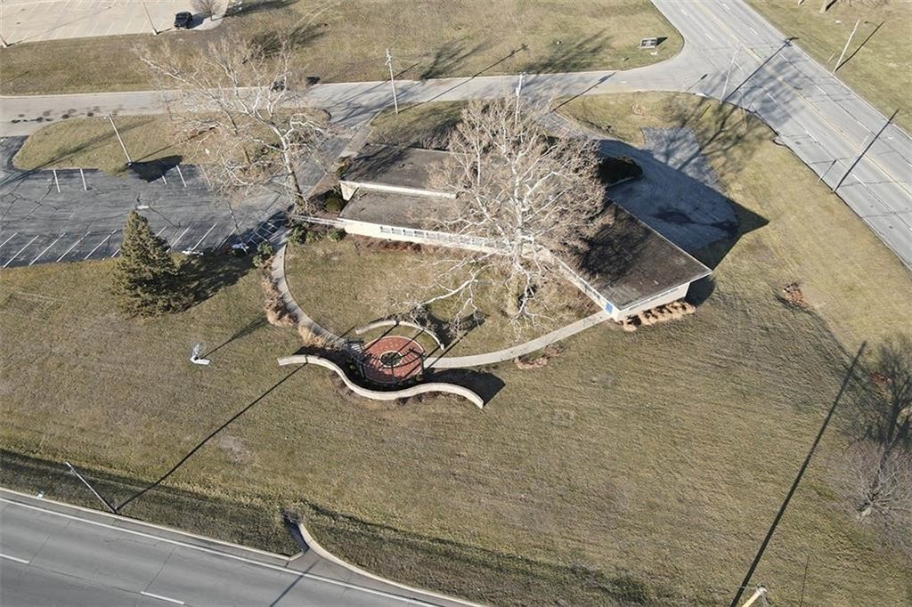 500 E Lake Shore Drive Property Photo 10