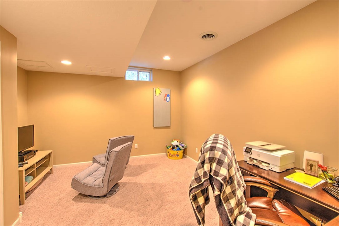 160 Covington Avenue Property Photo 30