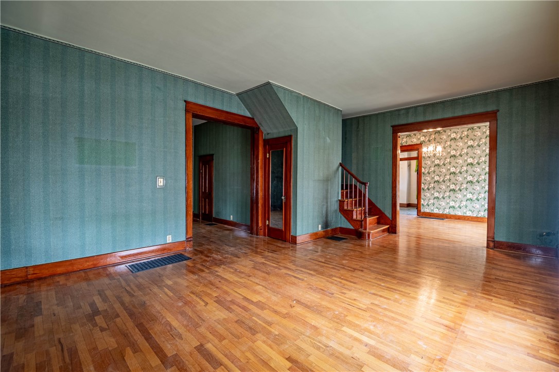 116 W Strain Street Property Photo 4