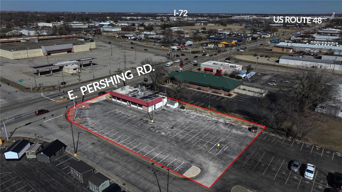 1385 E Pershing Road Property Photo 2