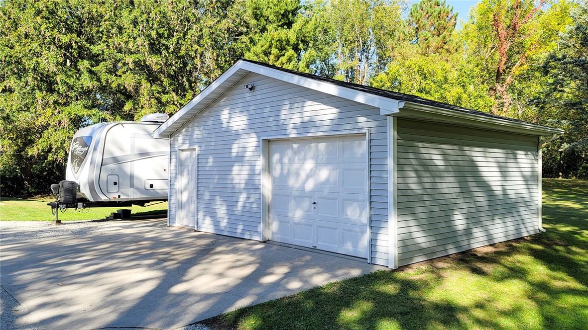 9234 E Cabin Road Property Photo 11