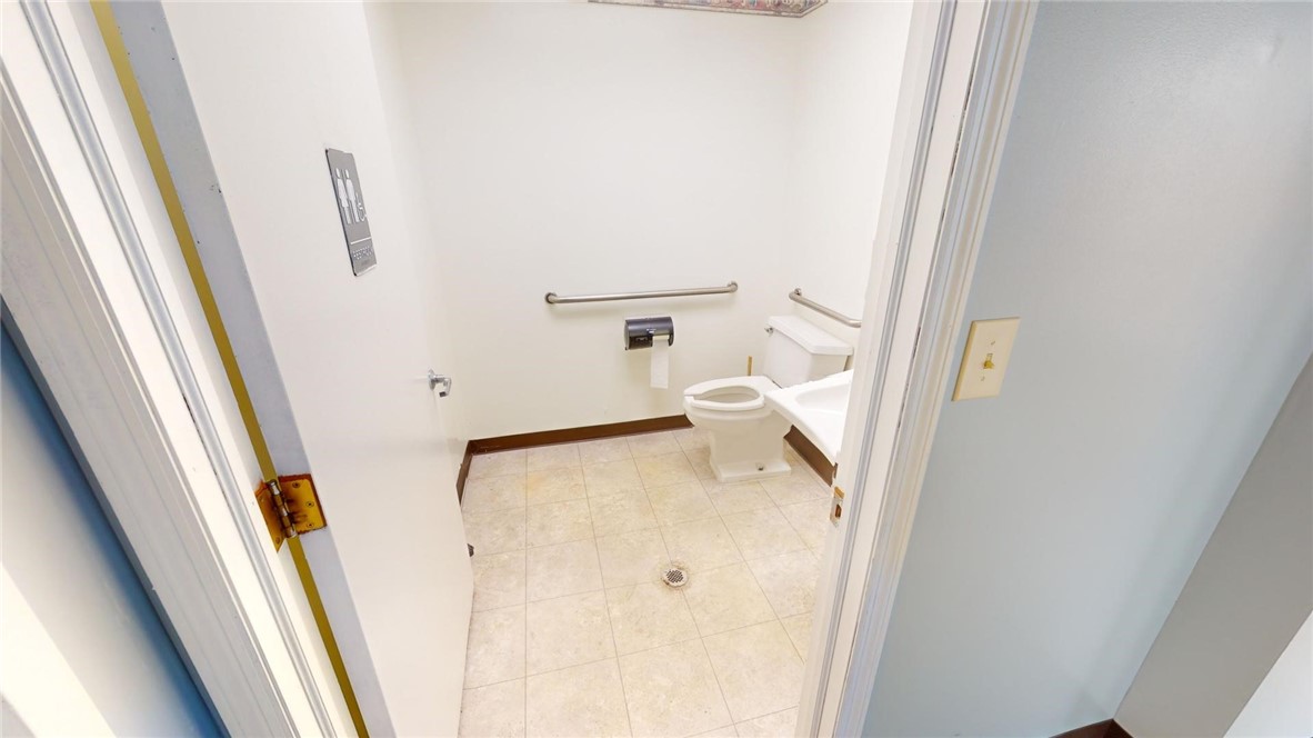 2980 N Main Street B&c Property Photo 16