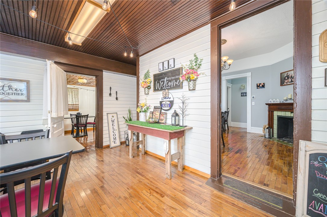 110 E Madison Street Property Photo 13