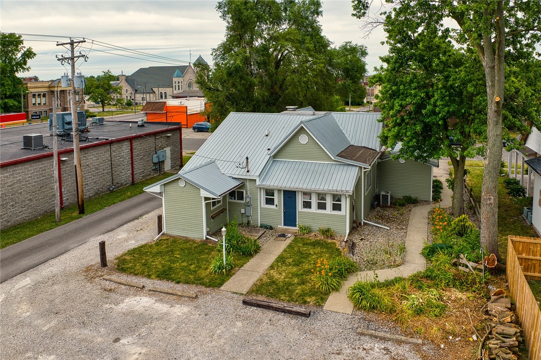 110 E Madison Street Property Photo 34