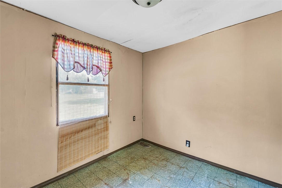 20257 W Union Road Property Photo 17