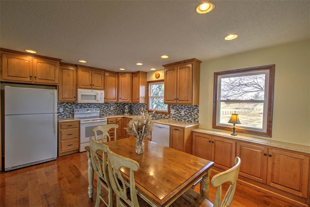 7760 Walker Road Property Photo 14