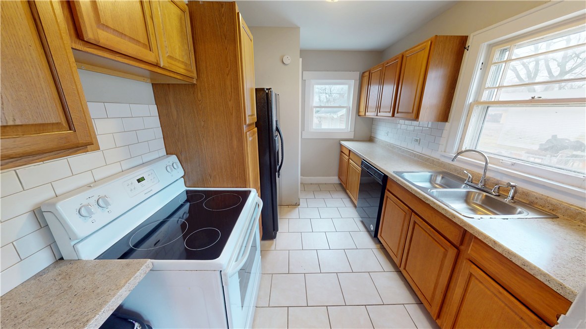 1413 Robinson Street Property Photo 9