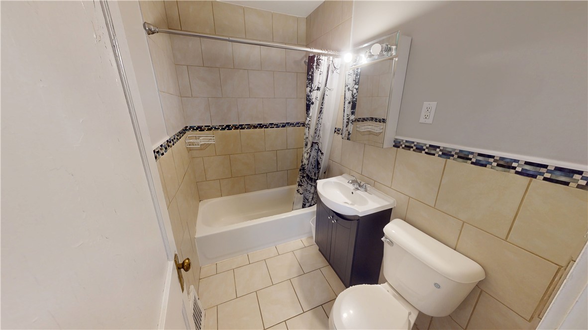 1413 Robinson Street Property Photo 12
