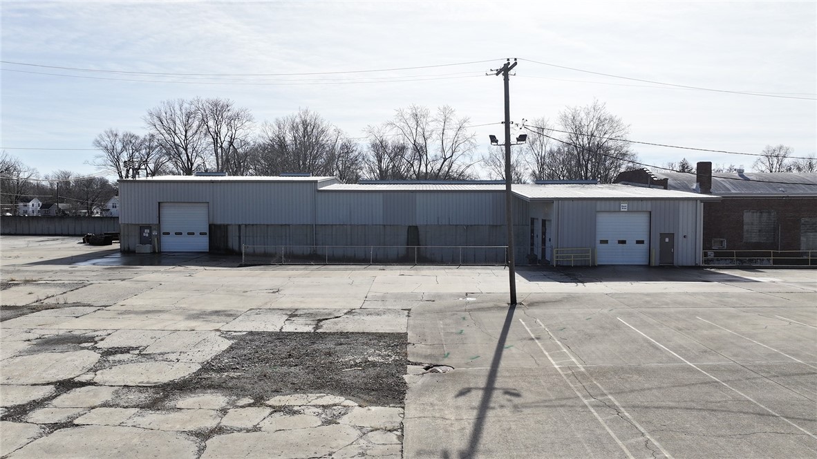 1902 N Water Street Property Photo 6