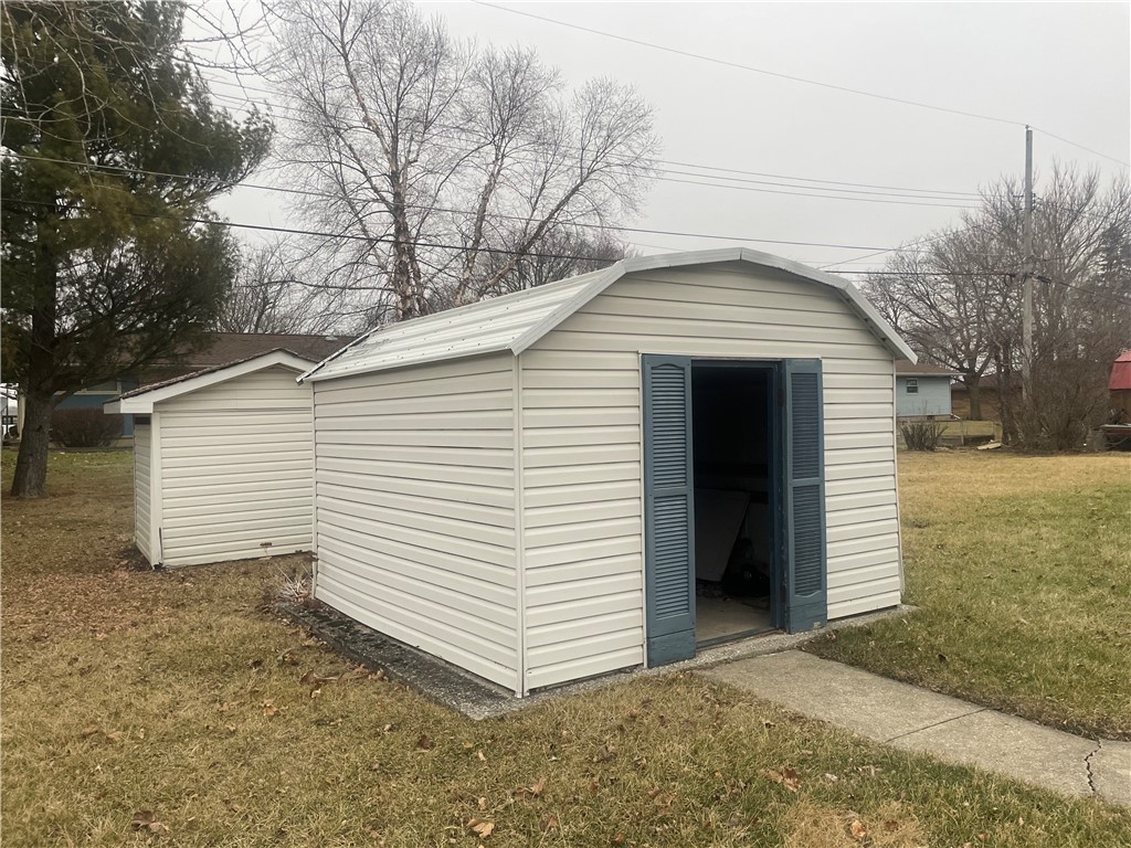 908 Wilson Avenue Property Photo 4