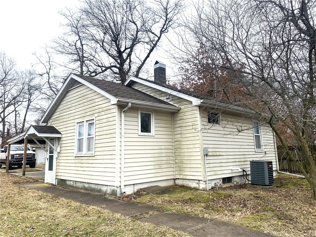 1121 E Main Cross Street Property Photo 2