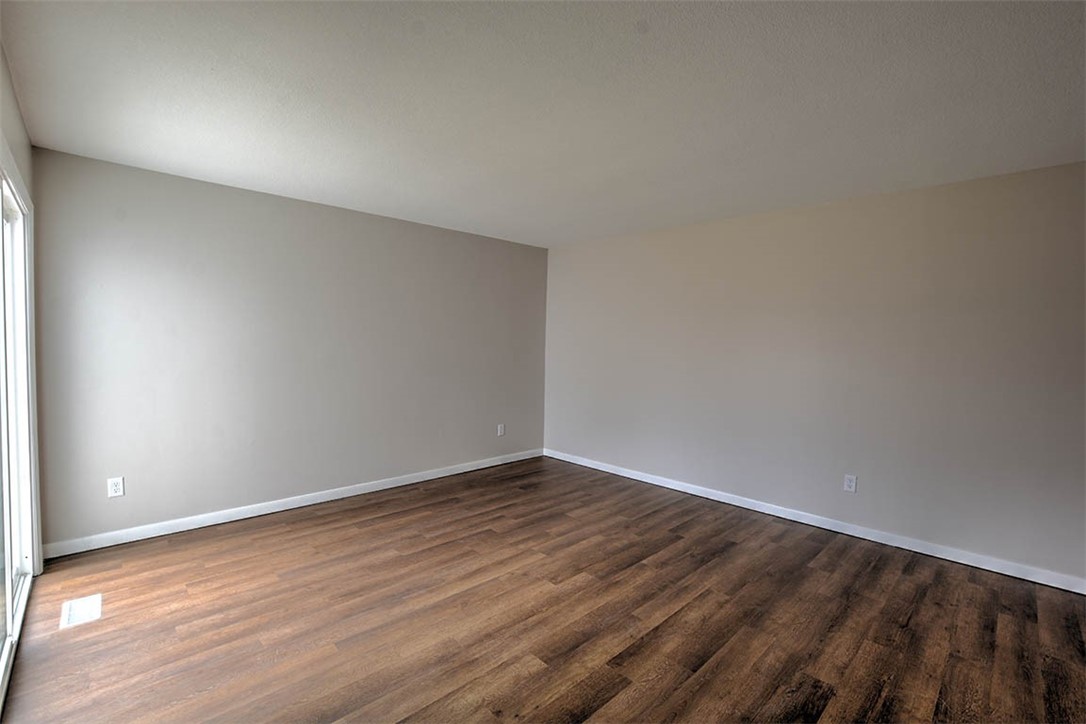978 Montgomery Court Property Photo 12
