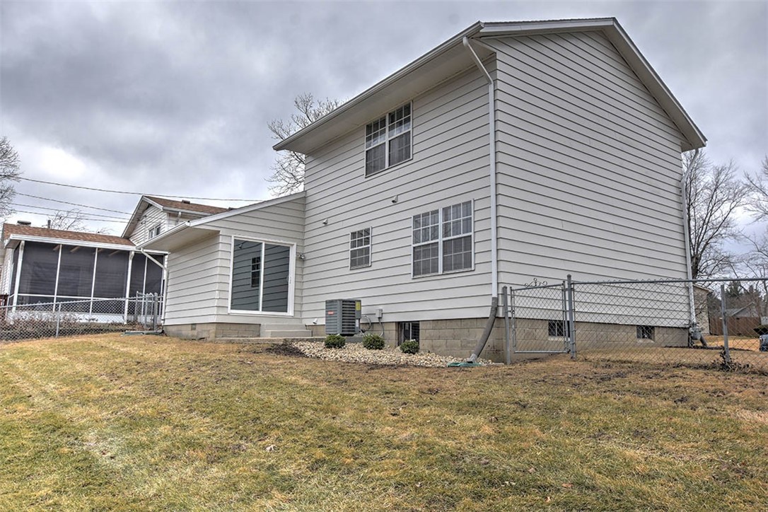 978 Montgomery Court Property Photo 25