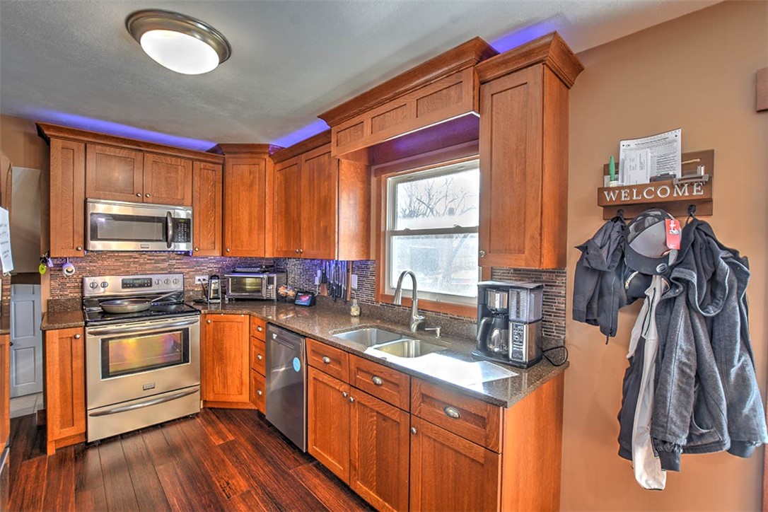 3331 Leafdale Avenue Property Photo 4